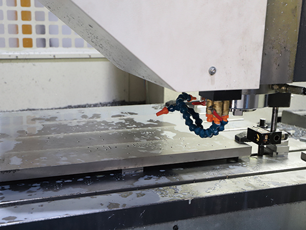 龍(long)門銑床(chuáng)加工